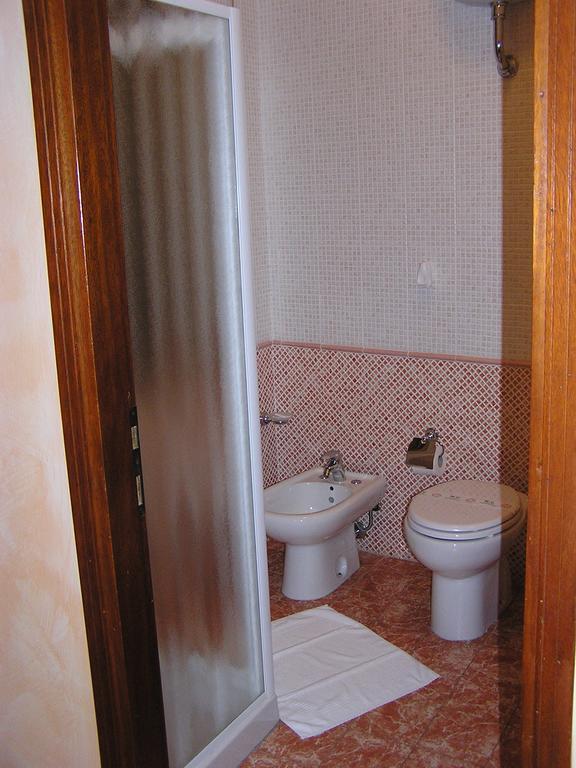 Hotel Mistral Portoscuso Habitación foto